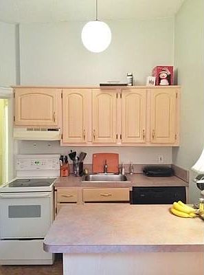 2nd image of 481 Beacon St APT 12