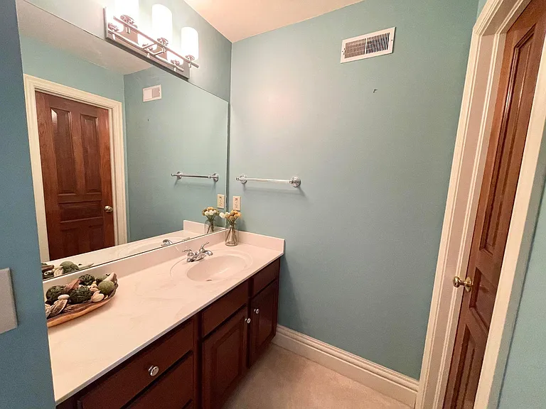 8034 Balmoral Ct — Photo 20