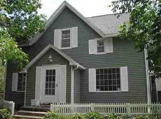 6114 Ford Rd, Cedar Falls, IA 50613