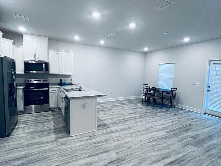 6311 Grove Park Dr — Photo 3