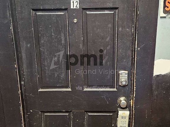 3rd image of 601 Monroe Ave Unit 12