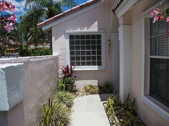 3rd image of 19111 NW 11th St