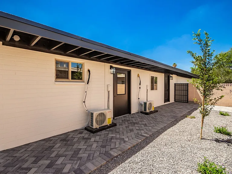 507 E Wesleyan Dr — Photo 5