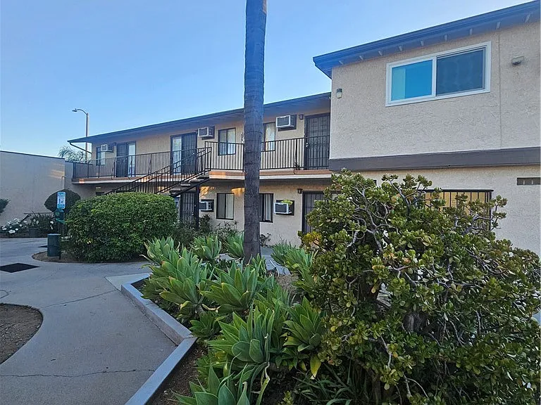 2309 E Garvey Ave N #12 — Photo 3