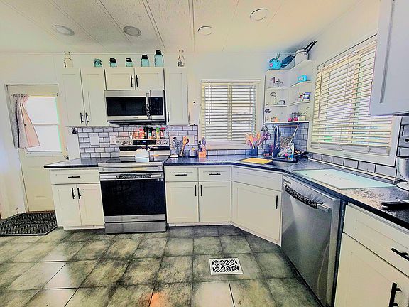 5th image of 279 Blue Beard Dr #279