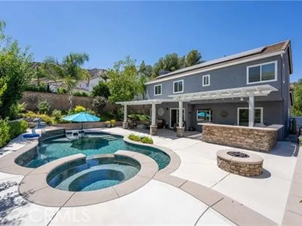 28722 Meadowgrass Dr, Castaic, CA 91384