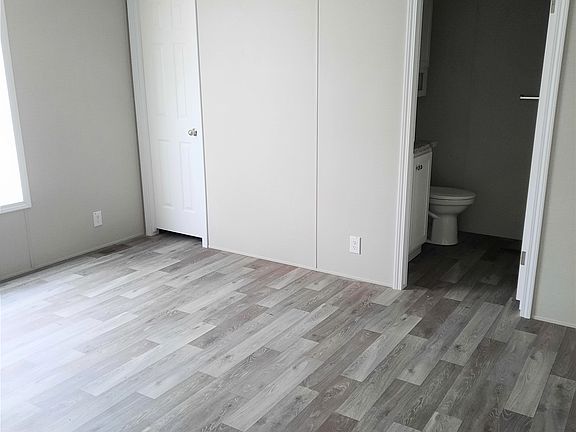 3rd image of 825 1st Ave E #34