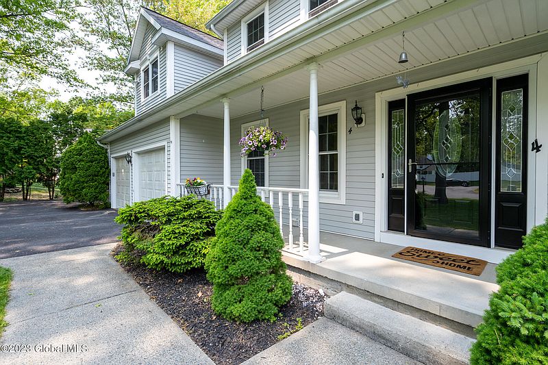 5th image of 4 Bristol Ct