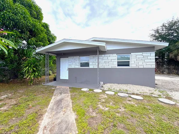 1759 Aquarius Ct, Fort Myers, FL 33916