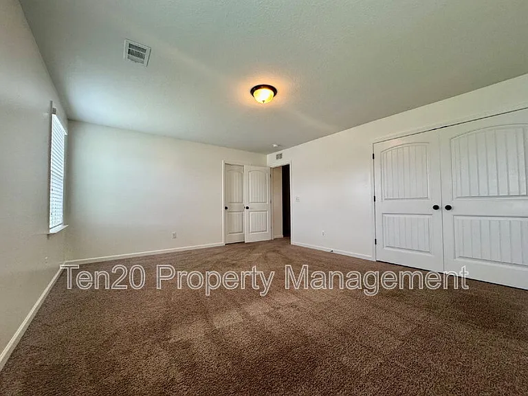 5037 Lexington Ln — Photo 26