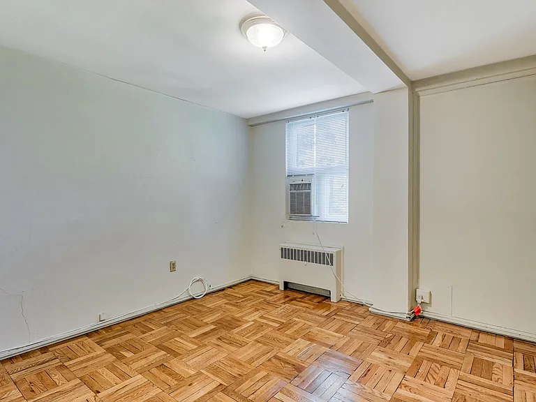 Thomas Wynne Apartments — Photo 15