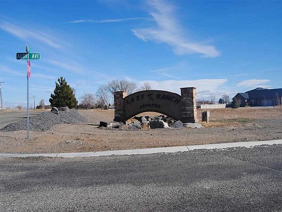 2nd image of 534 Tasia Brianna Dr E