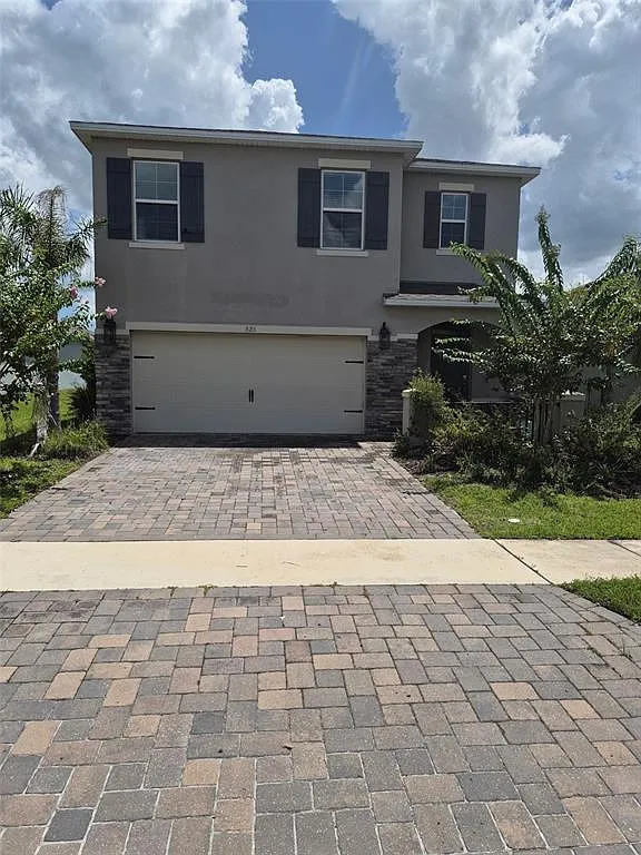5 bed, 3.0 bath, 2508 sqft, $2,550 — Photo 1