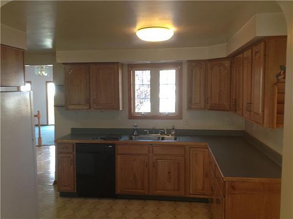 2nd image of 204 Cleveland Dr