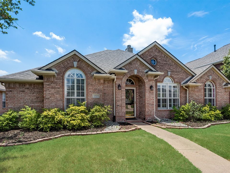 1st image of 10919 River Oaks Dr