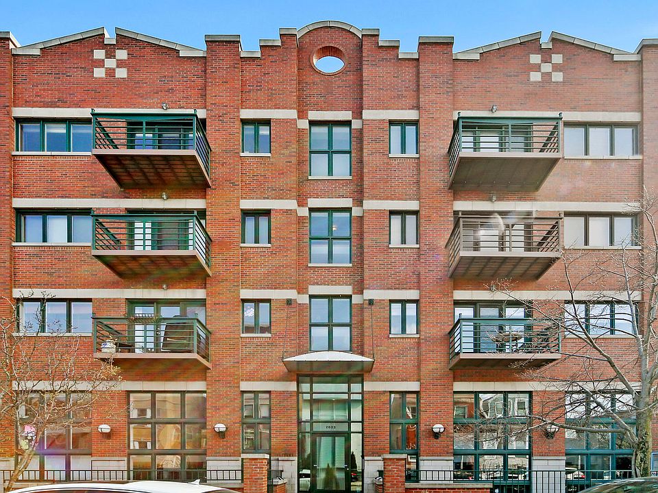 1st image of 2033 W Superior St APT 1W