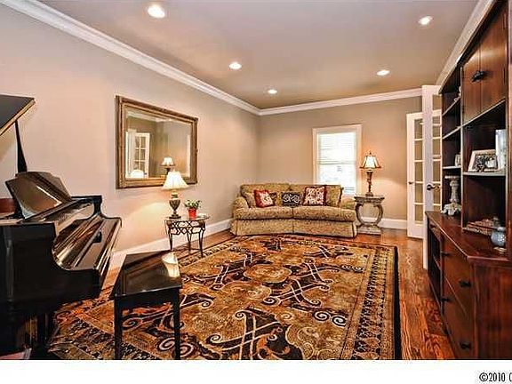 4th image of 6122 Lansing Dr