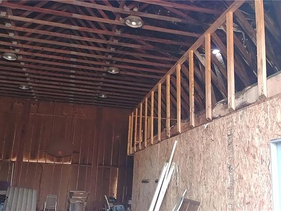 4th image of 21679 Parkview Dr