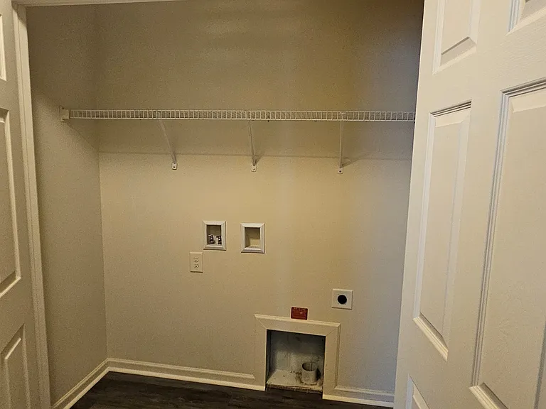 335 Pierce Dr — Photo 12