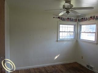 3rd image of 11390 Westwood St