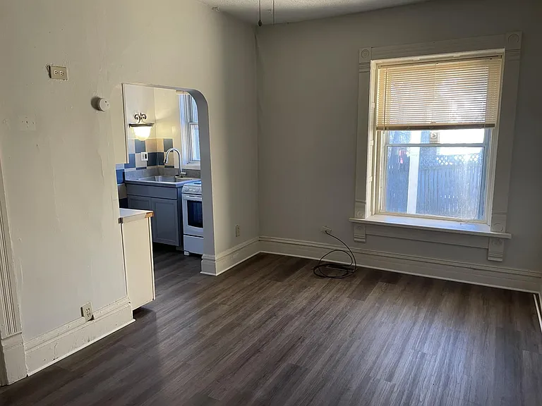 1022 W Exchange St #3 — Photo 2