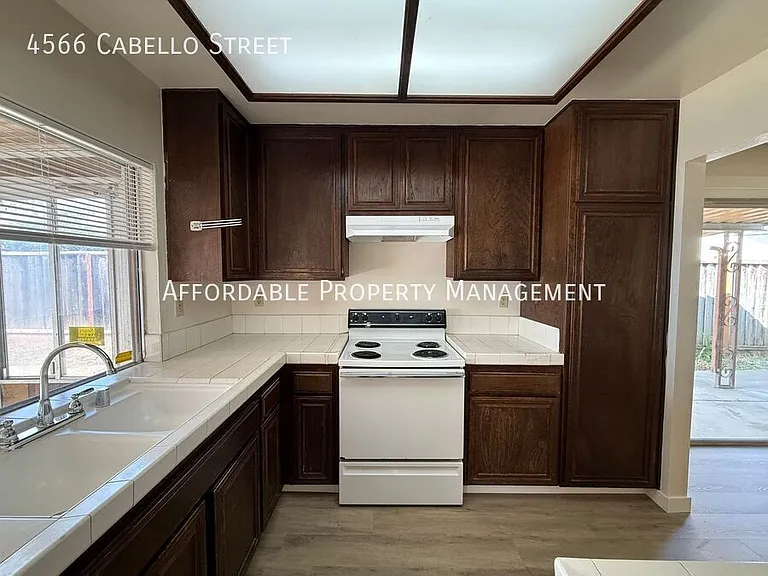 4566 Cabello St — Photo 8