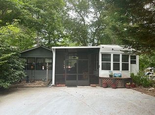 43 Maple Wood Ln, Cleveland, GA 30528