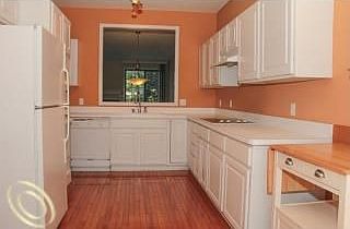 2nd image of 17069 Lochmoor Ct #86
