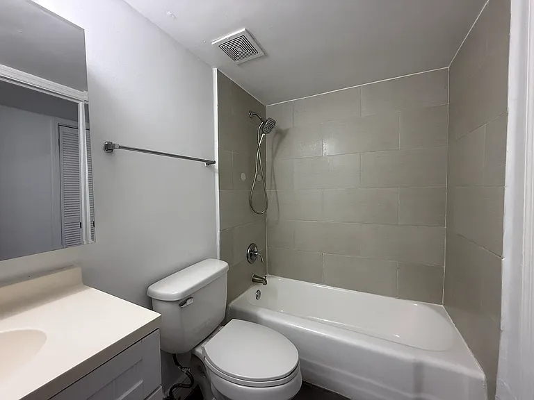 1181 NE 23rd Ter #2 — Photo 7