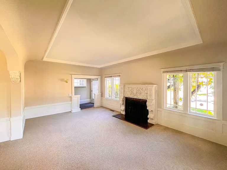 1509 Forest View Ave — Photo 2