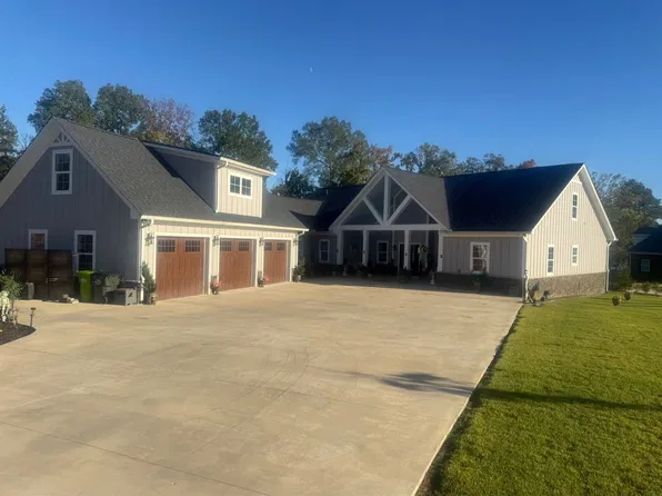 275 Emerald Cove Ln, Irmo, SC 29063