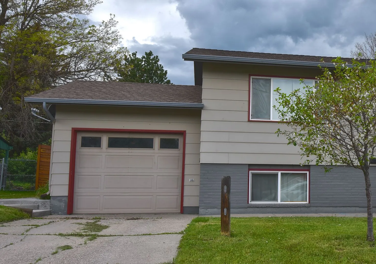 Centrally Located Apartment Near Downtown Bozeman — Photo 1