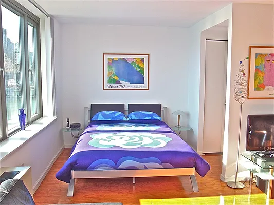 Rented by Sotheby's International Realty | media 30