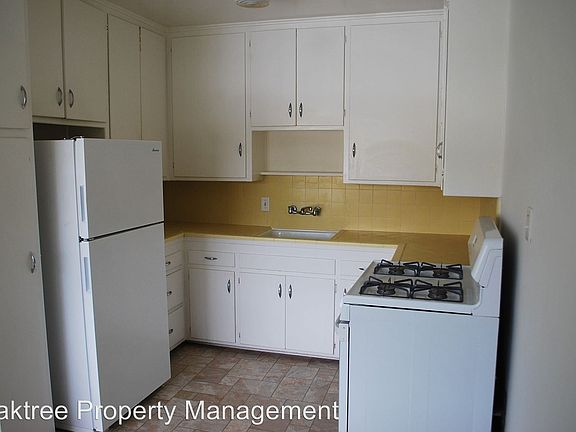 3rd image of 3020 Luna Dr