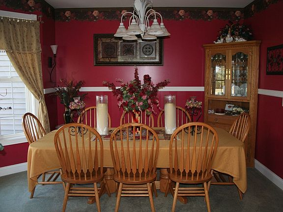 Dining room, Kitchen to the right
