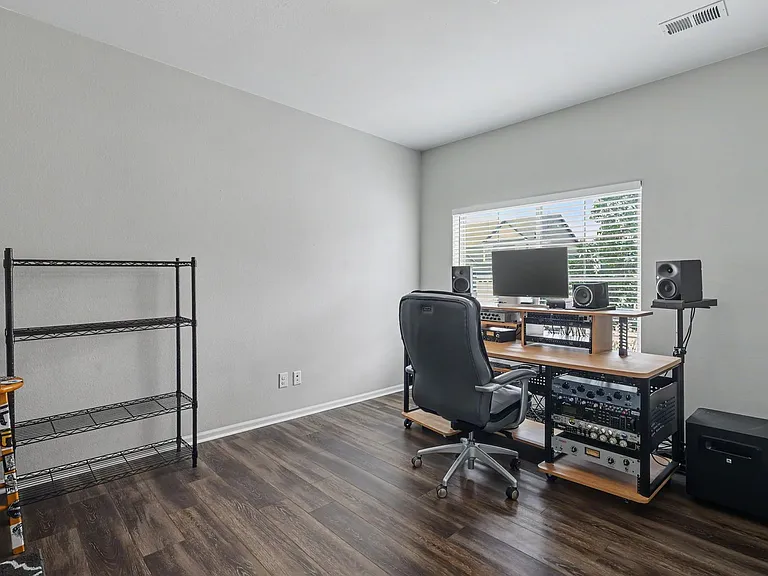 7856 Luminary Ln — Photo 17