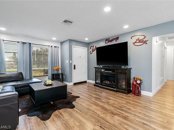 2nd image of 112 Little Grove Ln