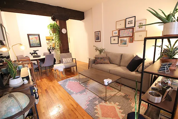 Rented by City Connections Realty | media 7