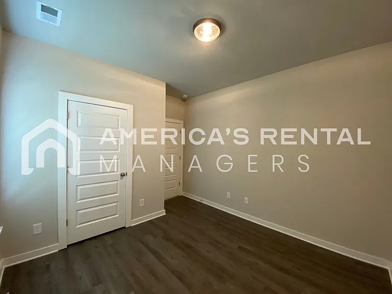 510 Ridge View Cir — Photo 17