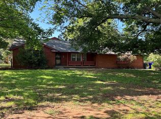 1600 E Imhoff Rd, Norman, OK 73071