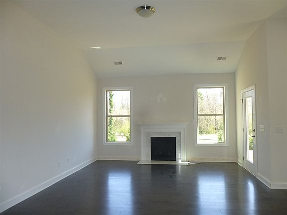 5th image of 132 Broadleigh Ct Lot 43