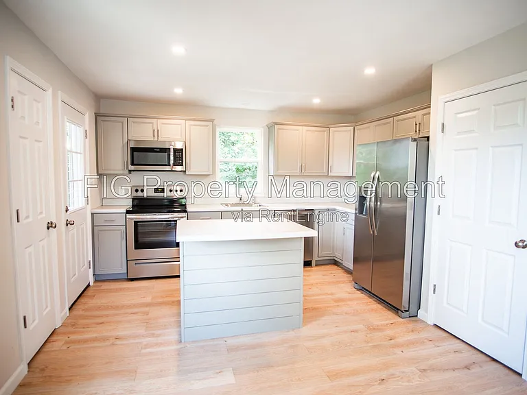 607 Hillview Rd — Photo 5