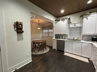 506 W Baylor St #A, Ennis, TX 75119