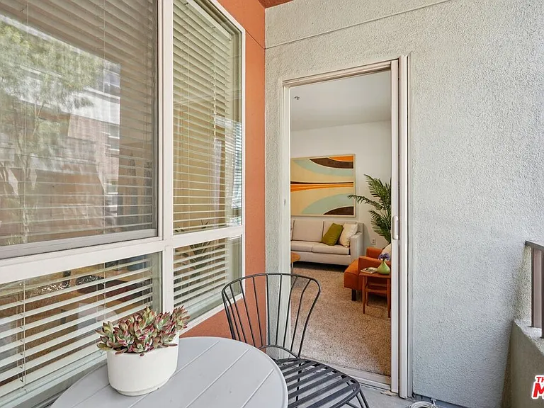 100 S Alameda St #150 — Photo 32