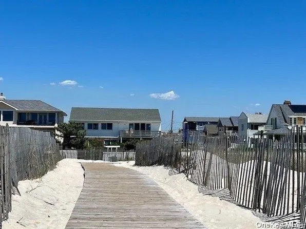 3 Oswego Ave, East Atlantic Beach, NY 11561