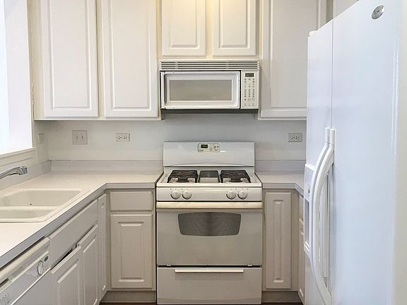 5th image of 2600 Providence Ave