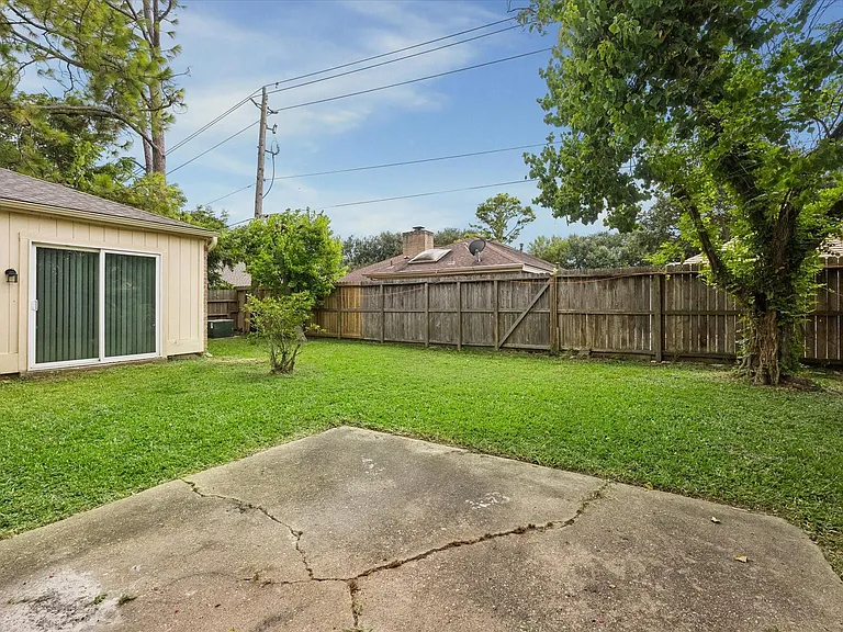 2110 Gray Falls Dr — Photo 23