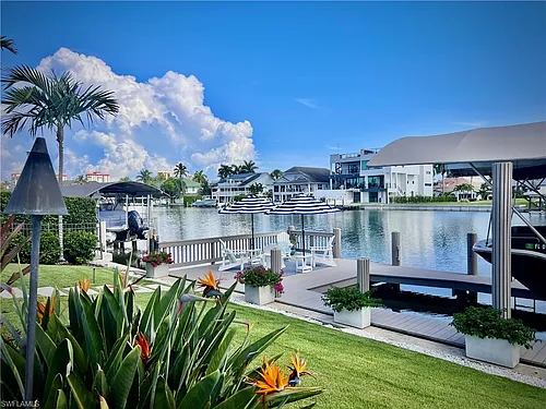 383 Seabee Ave Photo 1