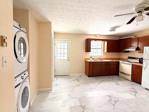 4th image of 240 Nottoway Dr