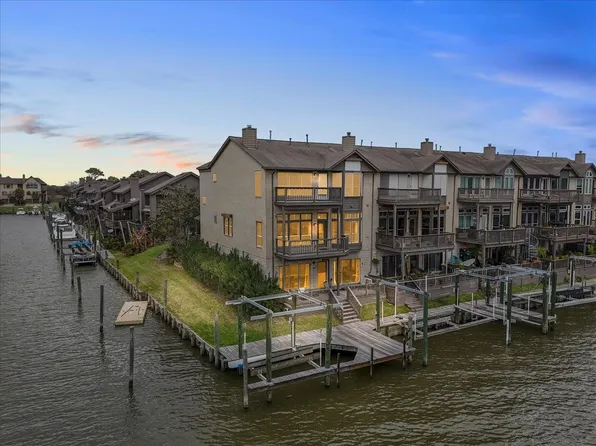 18309 Starboard Dr, Houston, TX 77058